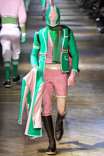 Look 29